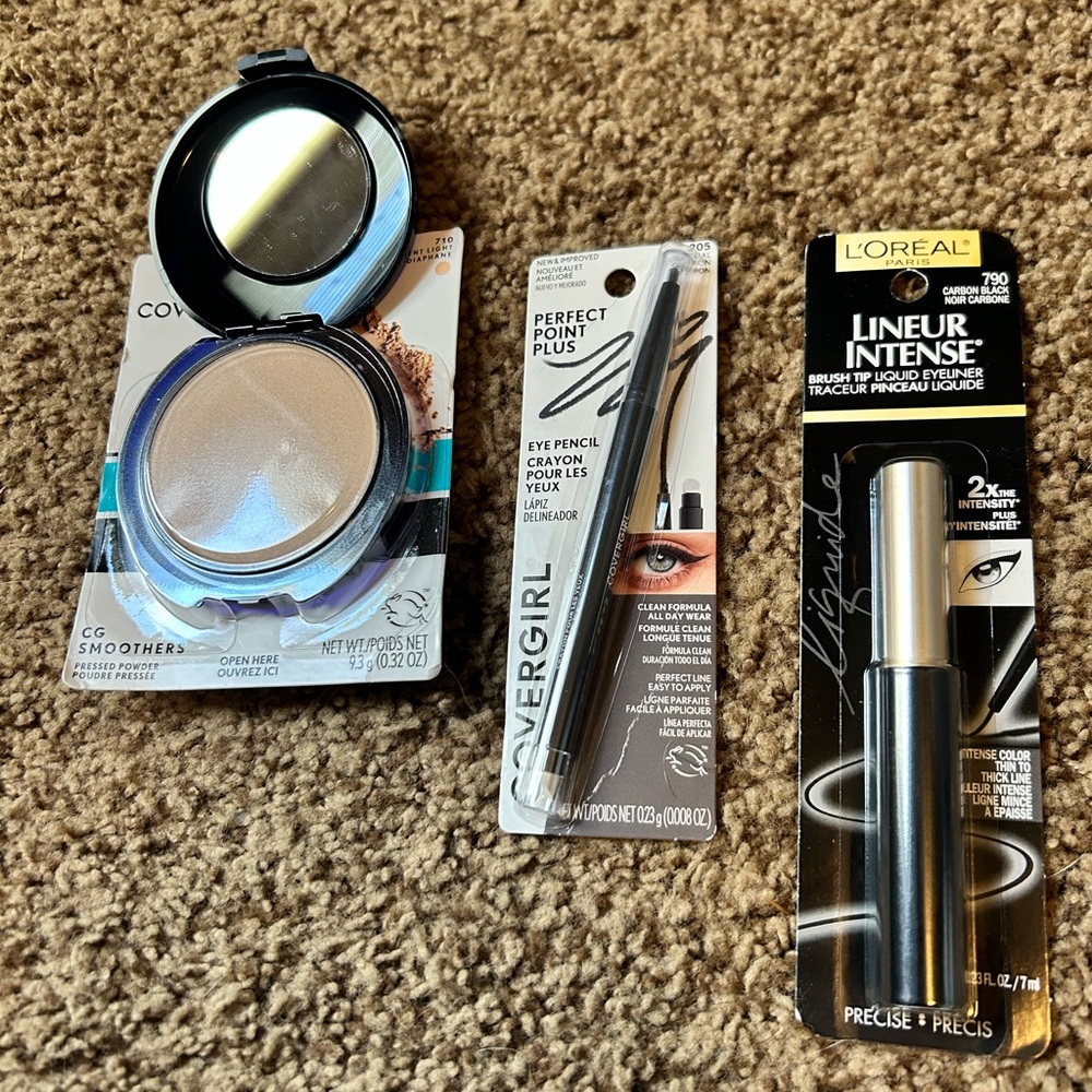 L'Oreal and‎ CoverGirl Beauty Essentials NWT